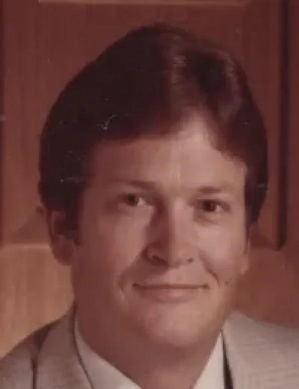 images/PHOTOS/scott%20bruce%20mcdonald.webp#joomlaImage://local-images/PHOTOS/scott bruce mcdonald.webp?width=200&height=260