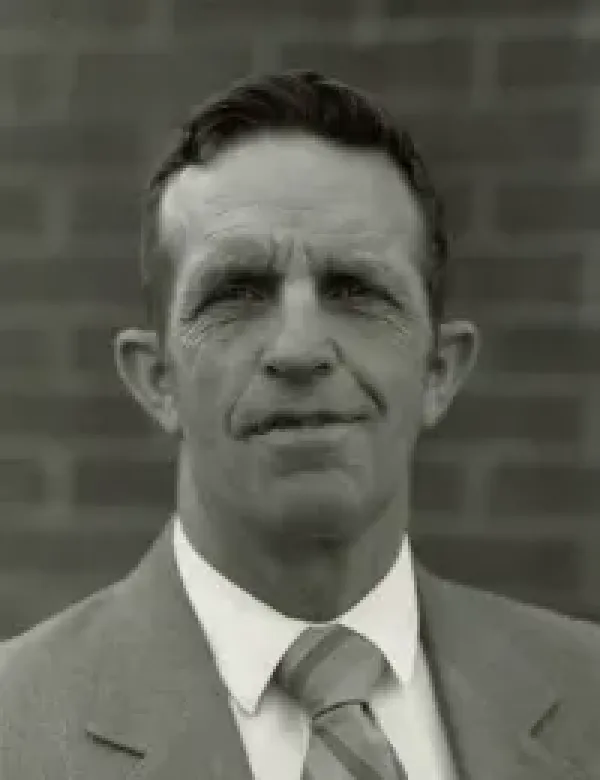 images/PHOTOS/delbert%20carl%20holden.webp#joomlaImage://local-images/PHOTOS/delbert carl holden.webp?width=200&height=260