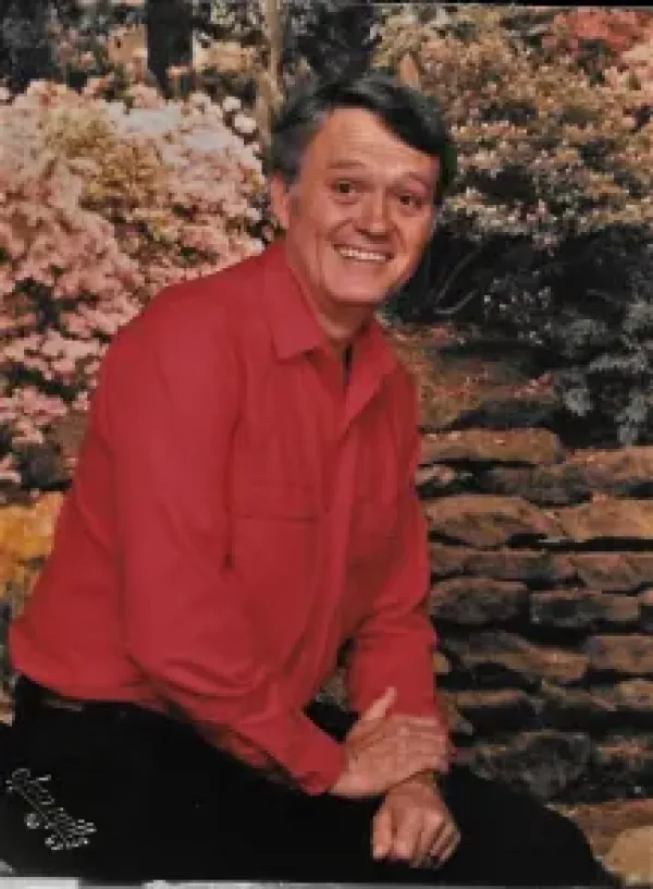 images/PHOTOS/james%20roger%20thiel.webp#joomlaImage://local-images/PHOTOS/james roger thiel.webp?width=217&height=295