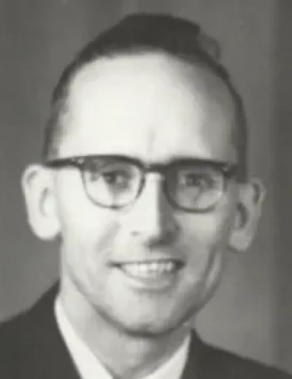 images/PHOTOS/grover%20lannys%20compton.webp#joomlaImage://local-images/PHOTOS/grover lannys compton.webp?width=200&height=260