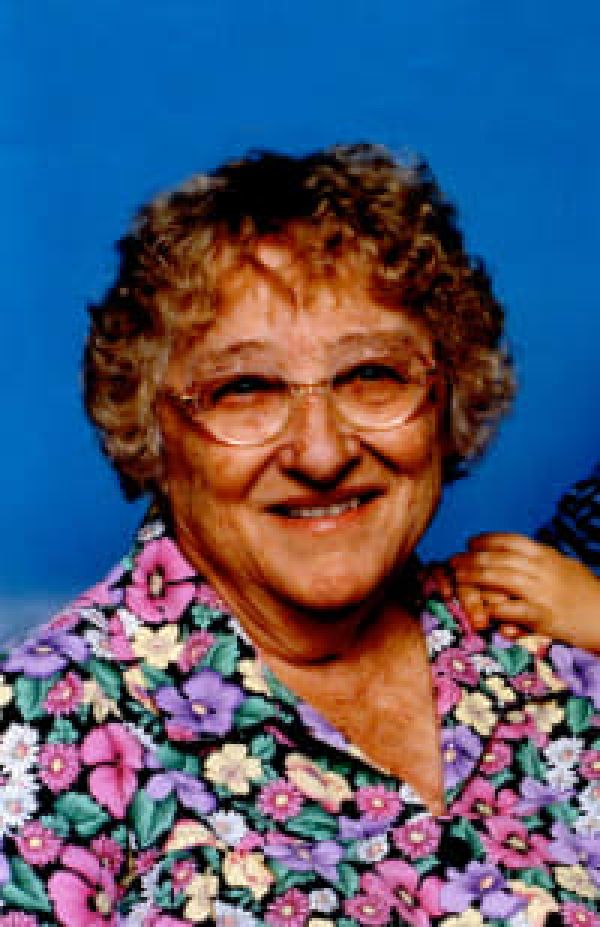 images/PHOTOS/emma%20rena%20lynskey.webp#joomlaImage://local-images/PHOTOS/emma rena lynskey.webp?width=200&height=309