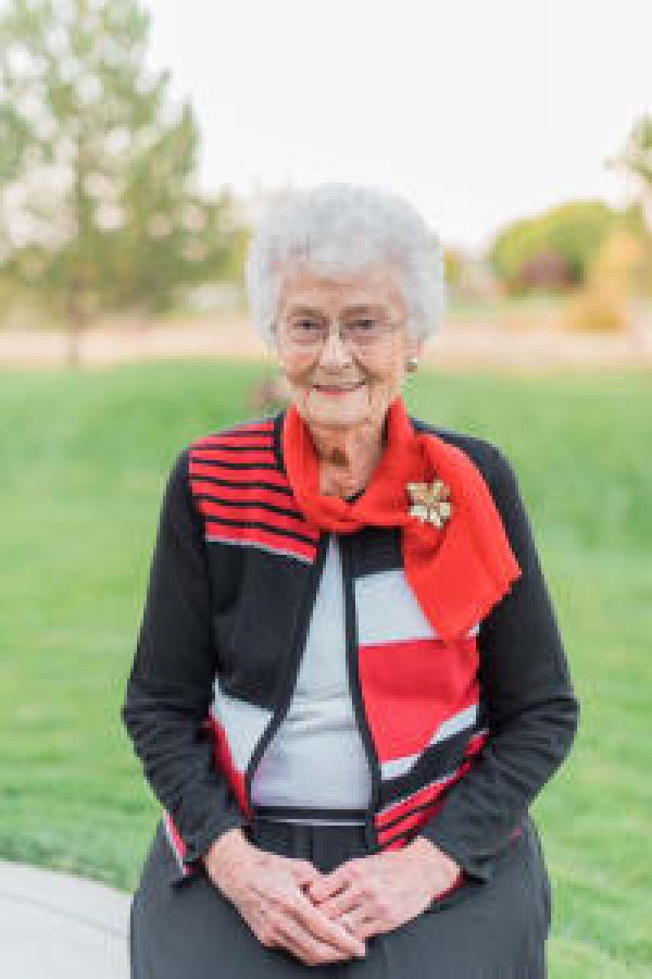 images/PHOTOS/yvonne%20hyer.webp#joomlaImage://local-images/PHOTOS/yvonne hyer.webp?width=200&height=300