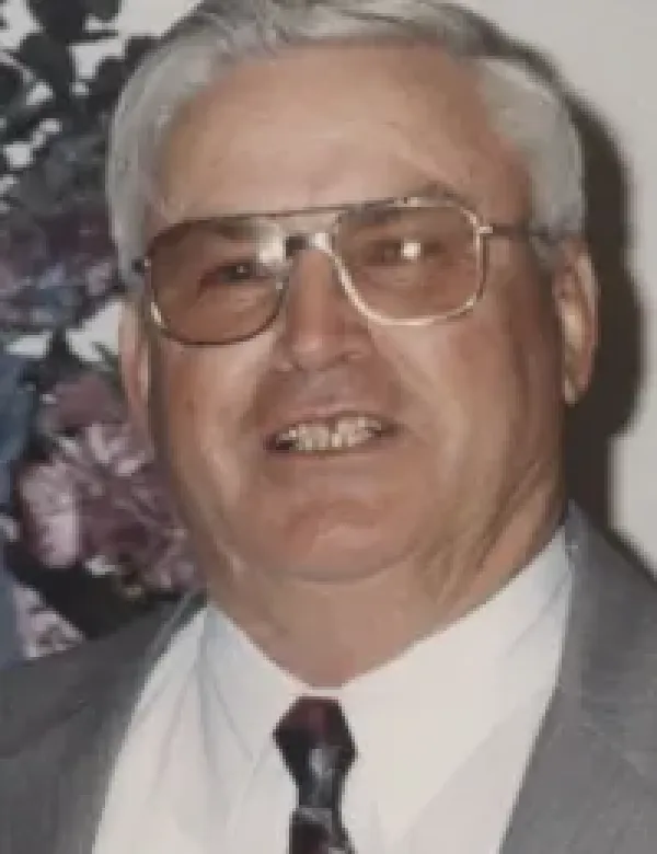 images/PHOTOS/garth%20lee%20simmons.webp#joomlaImage://local-images/PHOTOS/garth lee simmons.webp?width=200&height=260