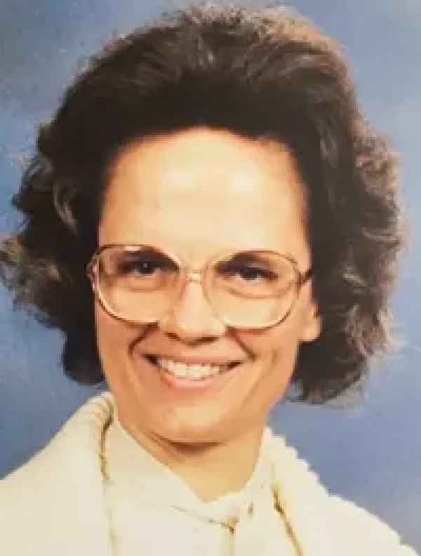 images/PHOTOS/sharon%20cook.webp#joomlaImage://local-images/PHOTOS/sharon cook.webp?width=200&height=264