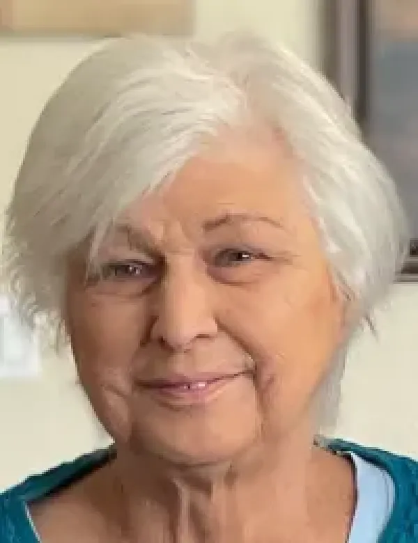 images/PHOTOS/viola%20dian%20white.webp#joomlaImage://local-images/PHOTOS/viola dian white.webp?width=200&height=260