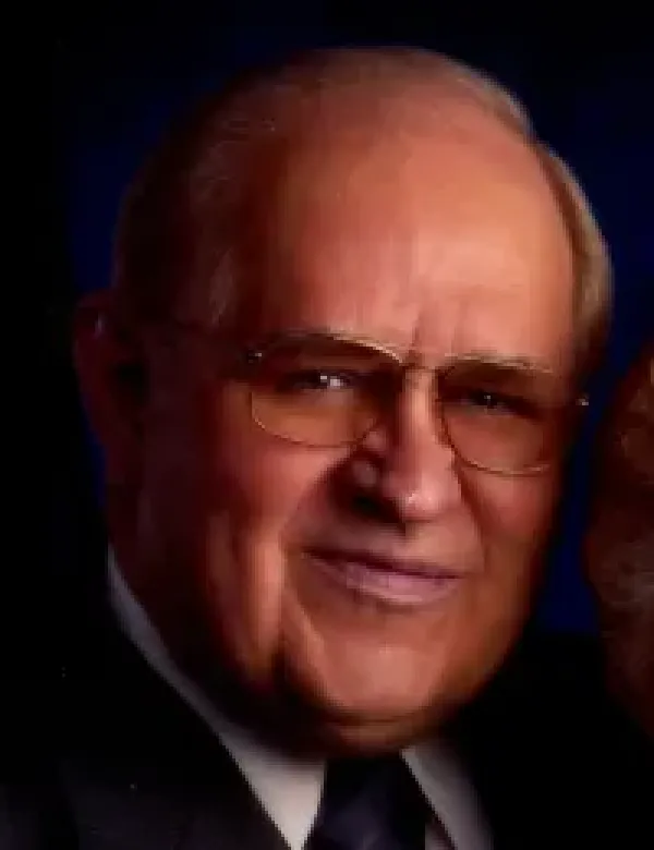 images/PHOTOS/lowell%20burton%20tueller.webp#joomlaImage://local-images/PHOTOS/lowell burton tueller.webp?width=200&height=260